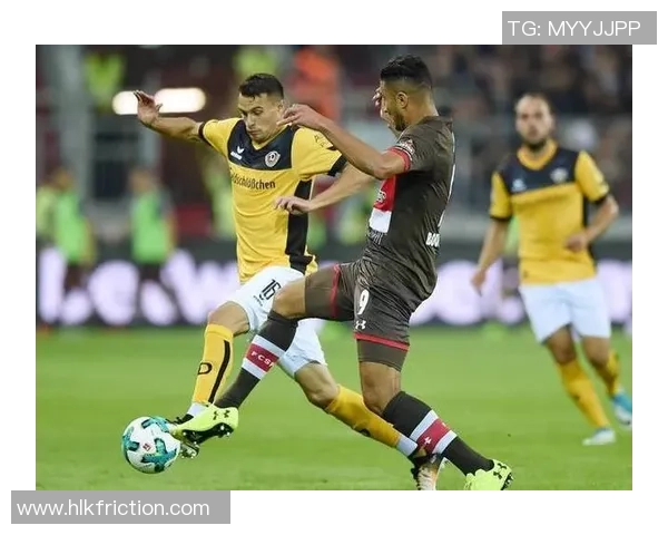 埃因霍温主场迎战布雷达争夺荷甲积分榜关键战役