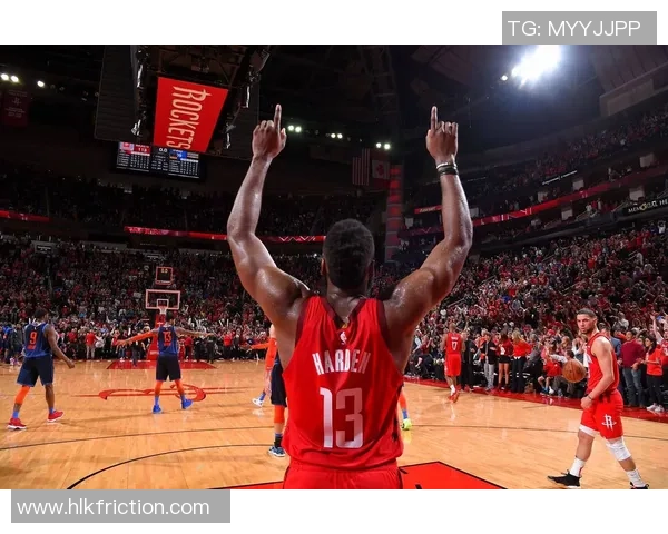 哈登与威少季后赛对决回顾谁能在关键时刻引领球队走向胜利